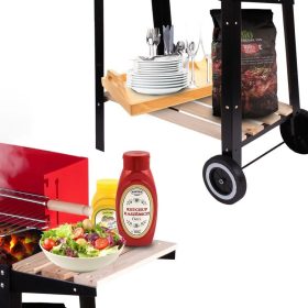   Drevený záhradný gril s mechom a tyčou, robustná konštrukcia na jednoduché používanie