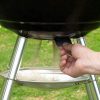 Záhradný gril na drevené uhlie Grill Master s vekom - mobilný, na kolieskach s extra úložným priestorom